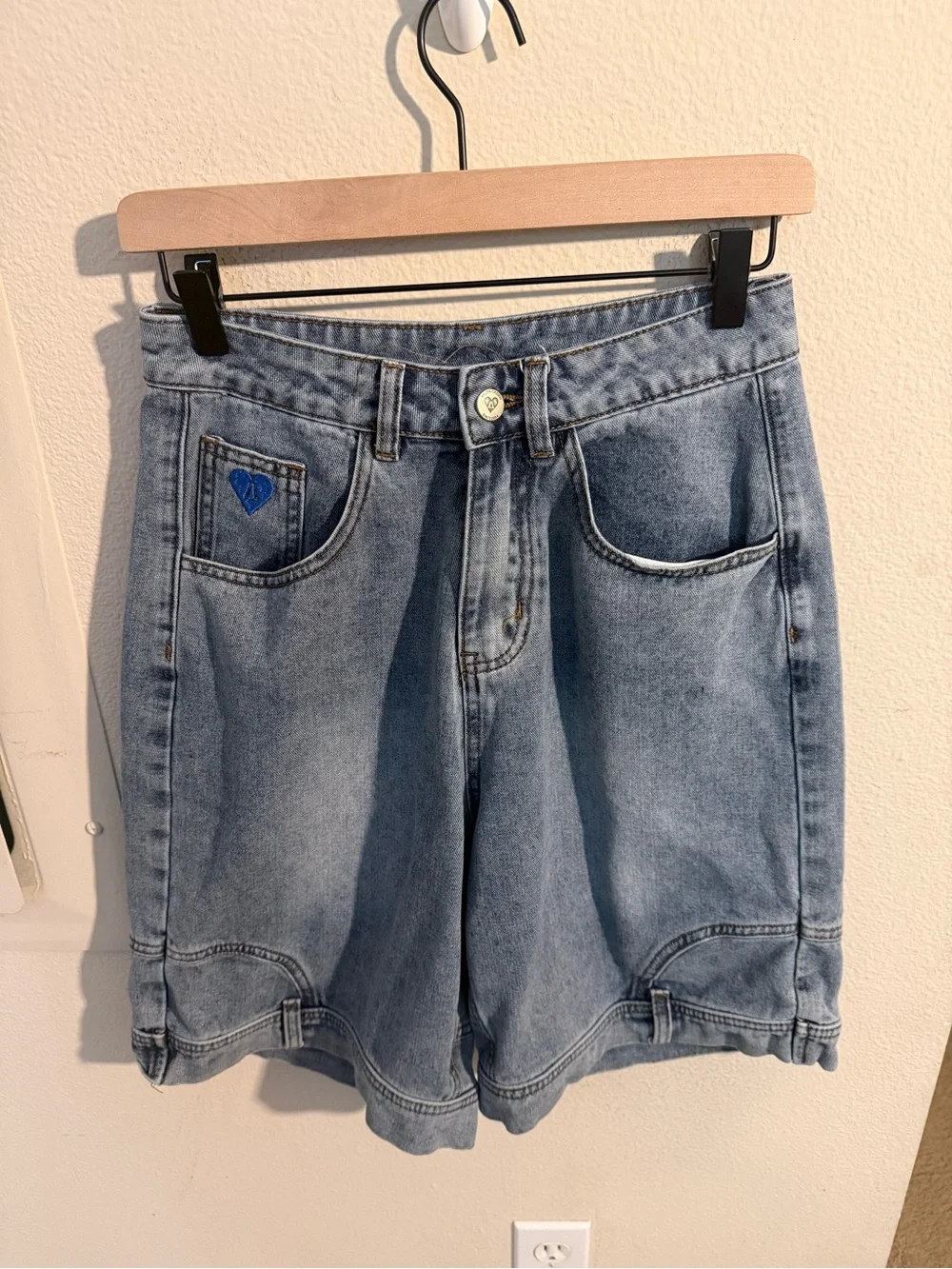 Aelfric Eden Light Wash Baggy Denim Jorts Shorts Size 26 Y2K Skater